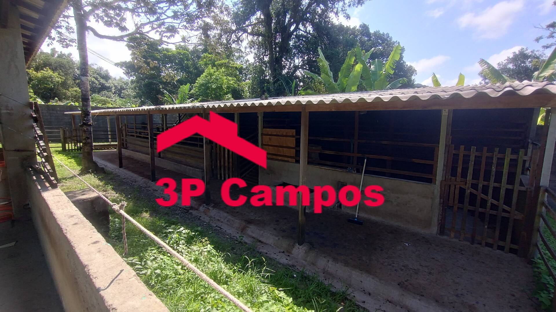 Chácara à venda com 3 quartos, 90m² - Foto 28